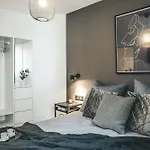 Oskar 4*