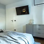 Oskar 4*